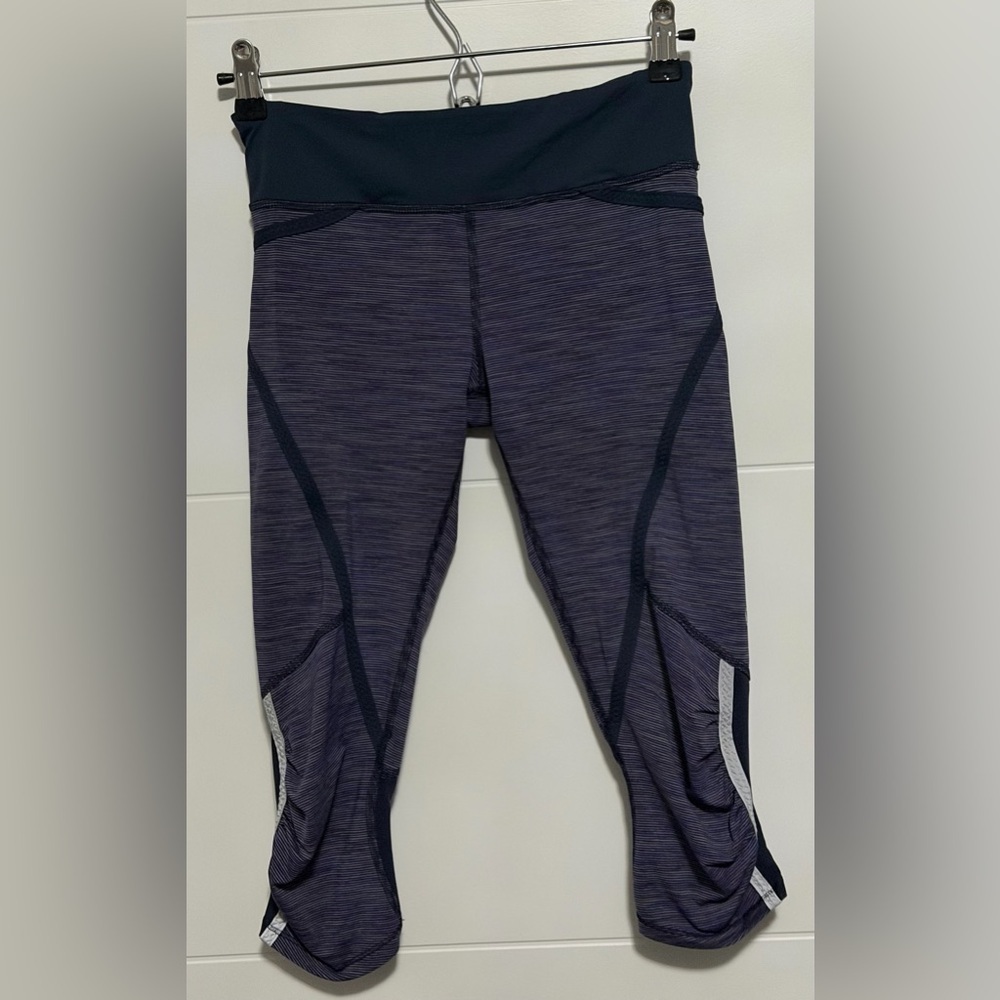 Lululemon: Women’s Crops- Size 4
